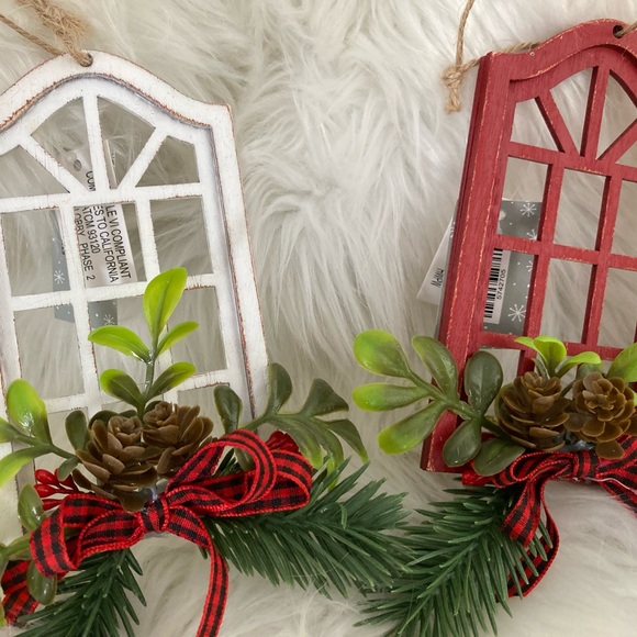🎄 ( bundle set a 3 for $30 )set of 3 Christmas window ornaments - Picture 4 of 5